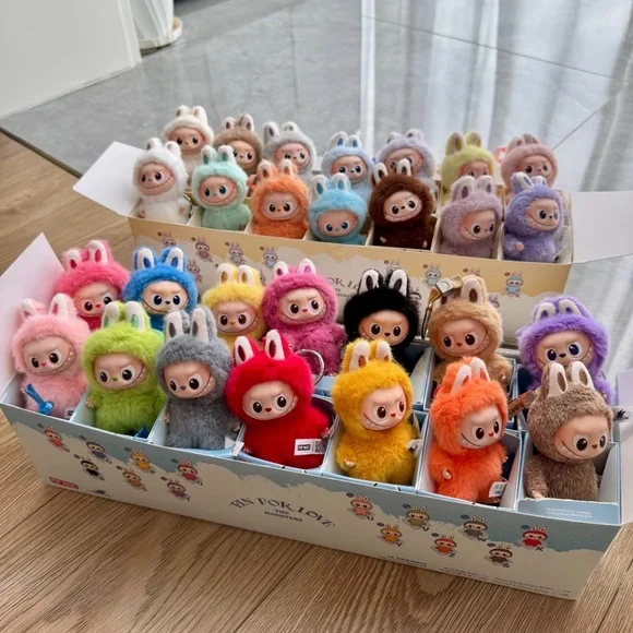 Mini Labubu version 4.0 - Picture 1 of 6